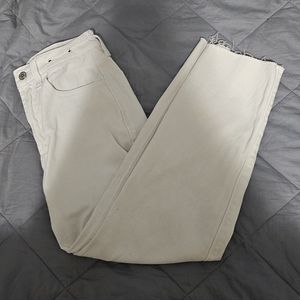 Hollister; 0s, w24, L25; white